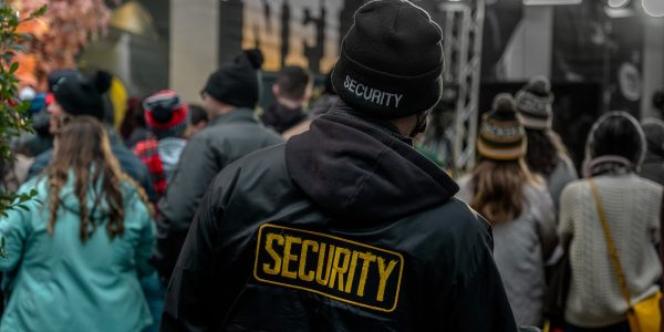 security-guard-6835766_1280